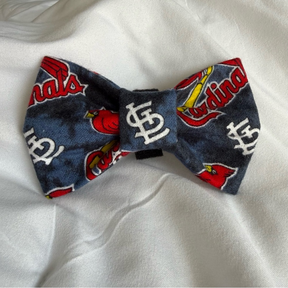 St. Louis Cardinals pet bow tie